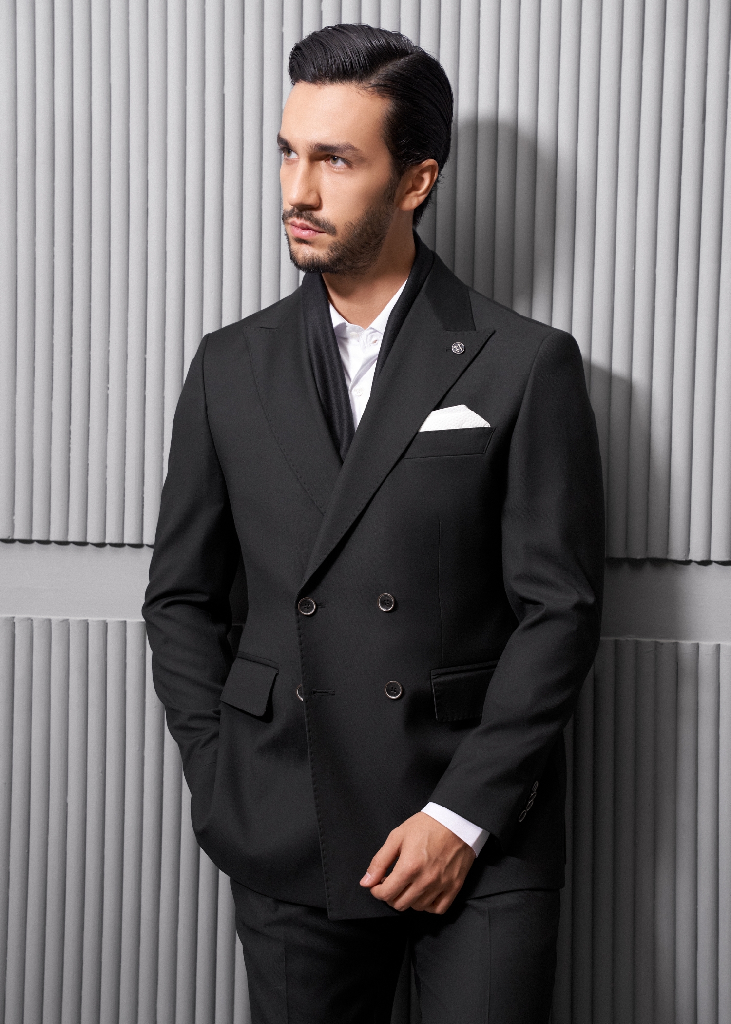 Untitled design (15) کت و شلوار دبل برست ساده مشکی - Image 1