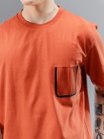 تیشرت یقه گرد نخ پنبه طرح جیب آجری - Image 2