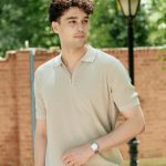 تیشرت یقه دار ریز بافت نیم زیپ خاکی